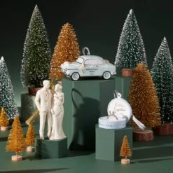 Lenox 2023 Together Forever Ring Box Ornament -Lenox Shop 894430 894435 894445 LHOL 23 FEA 1 GG df65d067 a7cd 4303 a42c 8149a7db1893