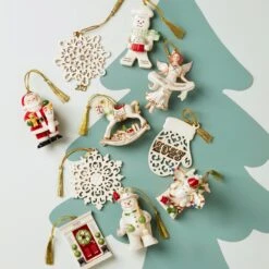 Lenox 2023 A Year To Remember Mitten Ornament -Lenox Shop 894432 894425 894447 894422 894433 894437 894441 894428 894427 894443 LHOL F23 1 561bd5ed 21d6 4643 924a 4d26eb0f6b23